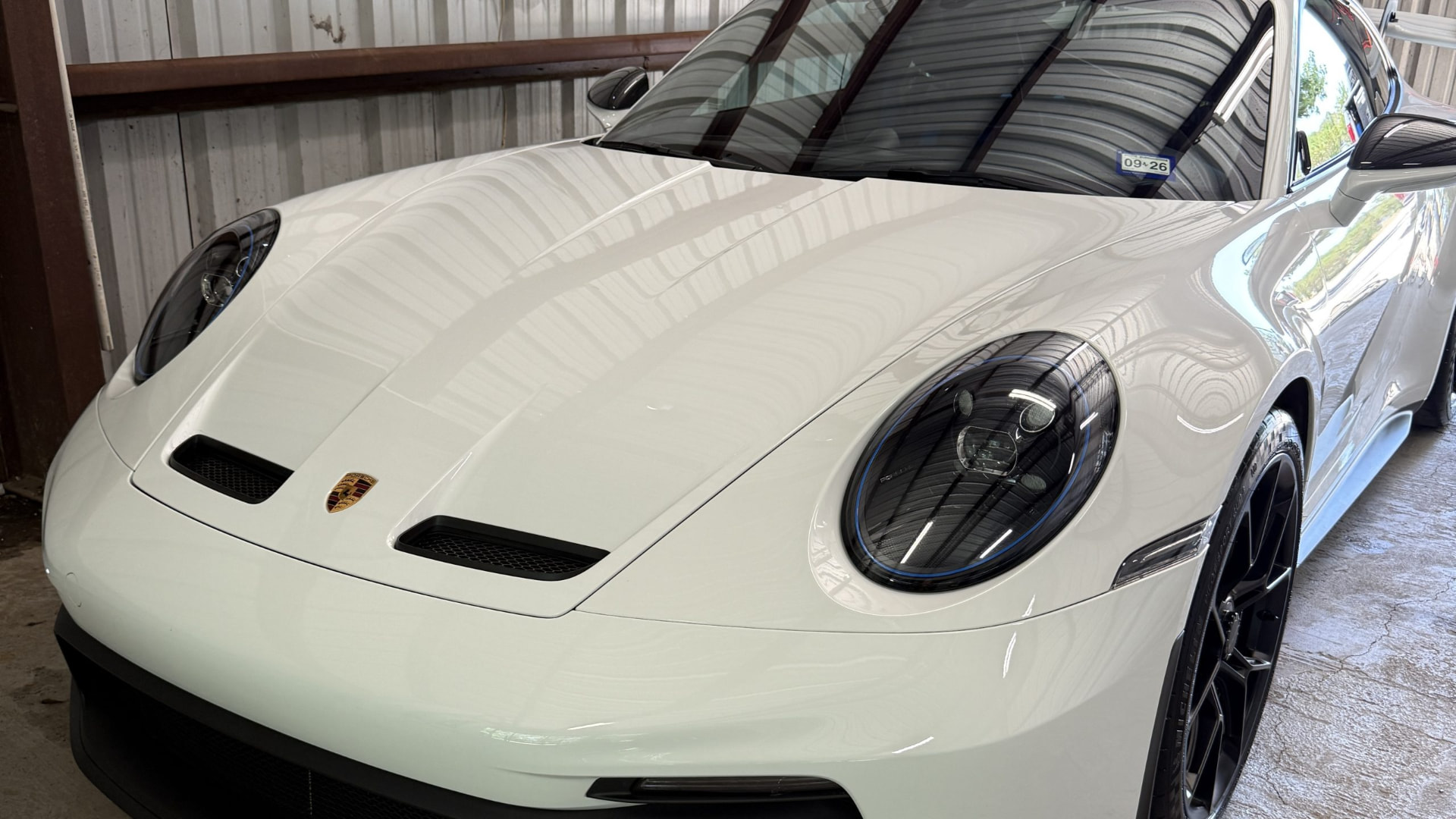 White Porsche 911 GT3 after a Grandlux express exterior detail and hand wash